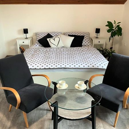 Hostinné Apartman V Podkrovi מראה חיצוני תמונה